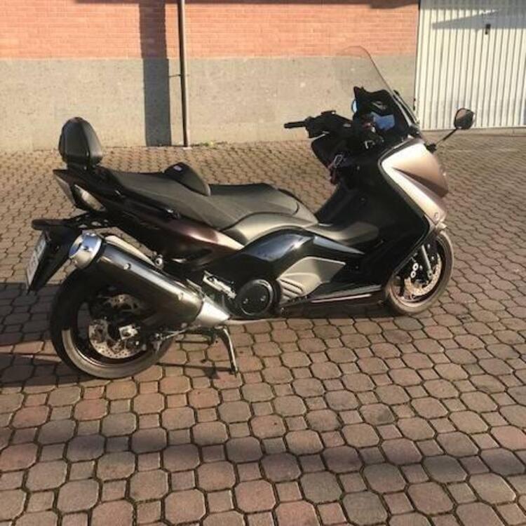 Yamaha T-Max 530 Bronze Max ABS (2014) (2)