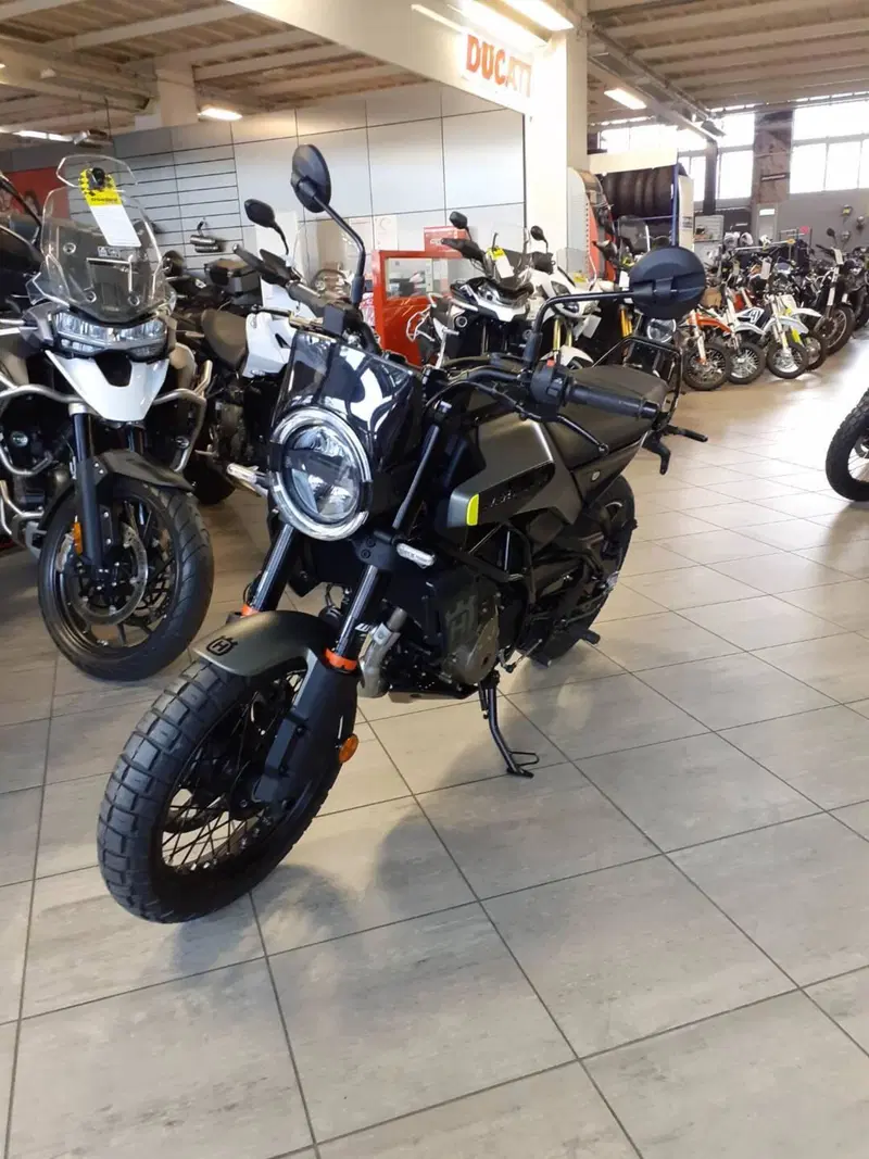 Husqvarna Svartpilen 125 (2024 - 26)