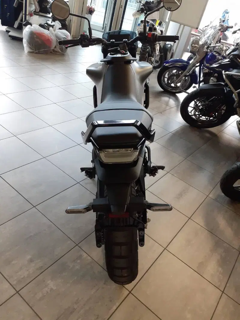 Husqvarna Svartpilen 125 (2024 - 26) (4)