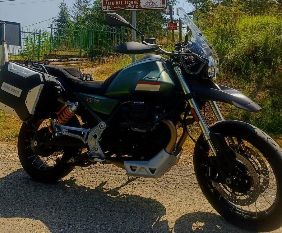 Moto Guzzi V85 TT (2021 - 23) (4)