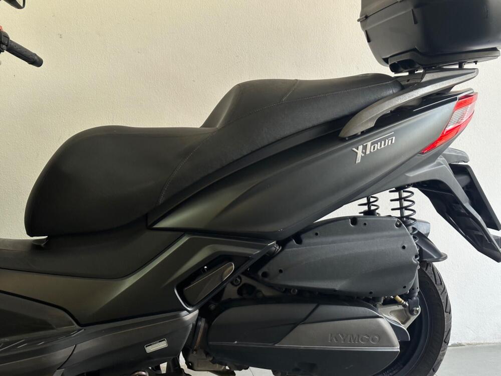 Kymco X-Town 300i ABS (2016 - 20) (3)