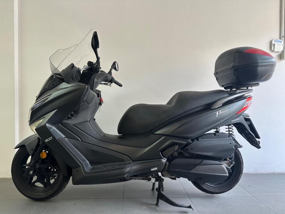 Kymco X-Town 300i ABS (2016 - 20) (4)