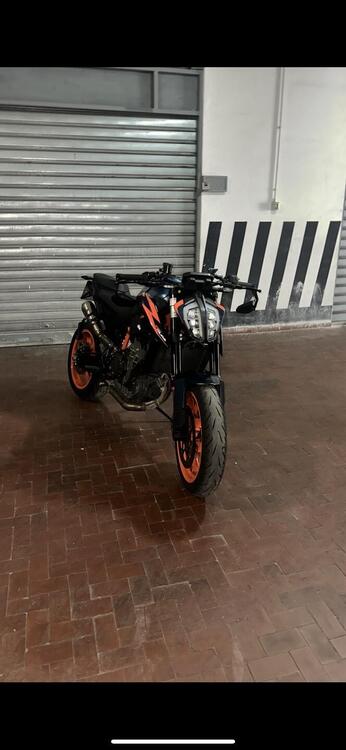 KTM 890 Duke R (2022 - 23)