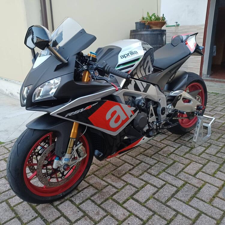 Aprilia RSV4 RF ABS (2015 - 17) (3)