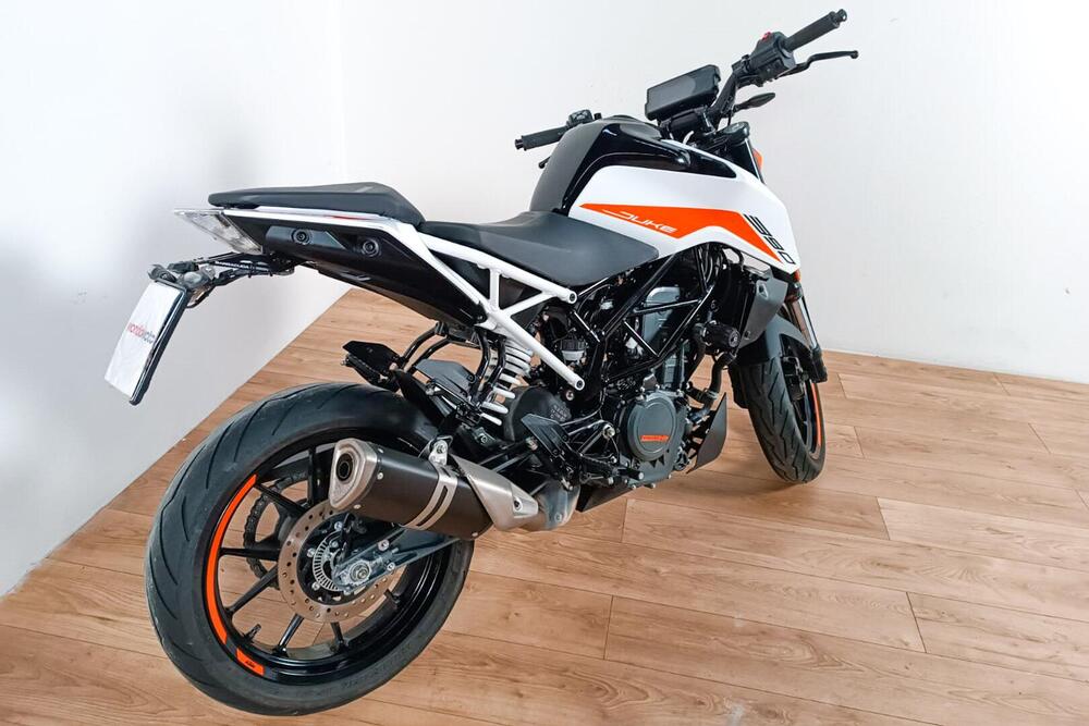 KTM 390 Duke (2021 - 23) (3)