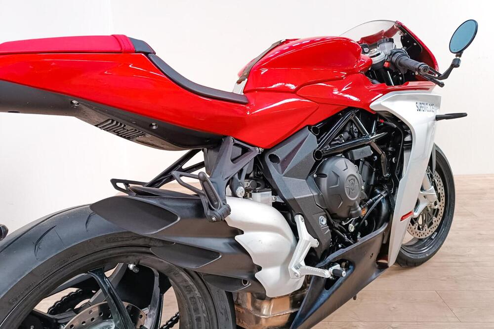 MV Agusta Superveloce 800 (2021 - 24) (4)