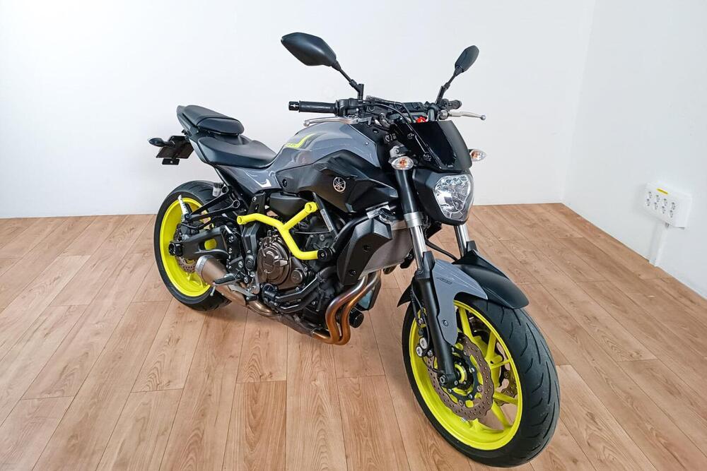 Yamaha MT-07 ABS (2014 - 16) (2)