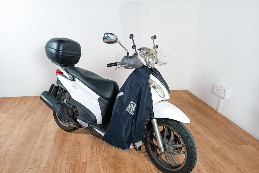 Kymco People 125 (2)