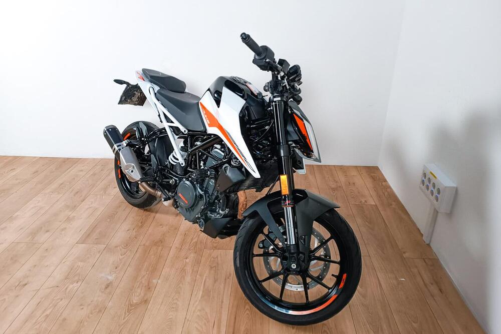 KTM 390 Duke (2021 - 23) (2)