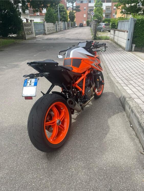 KTM 1290 Super Duke R (2022 - 23) (4)