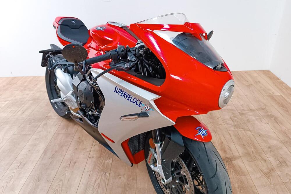 MV Agusta Superveloce 800 (2021 - 24) (5)