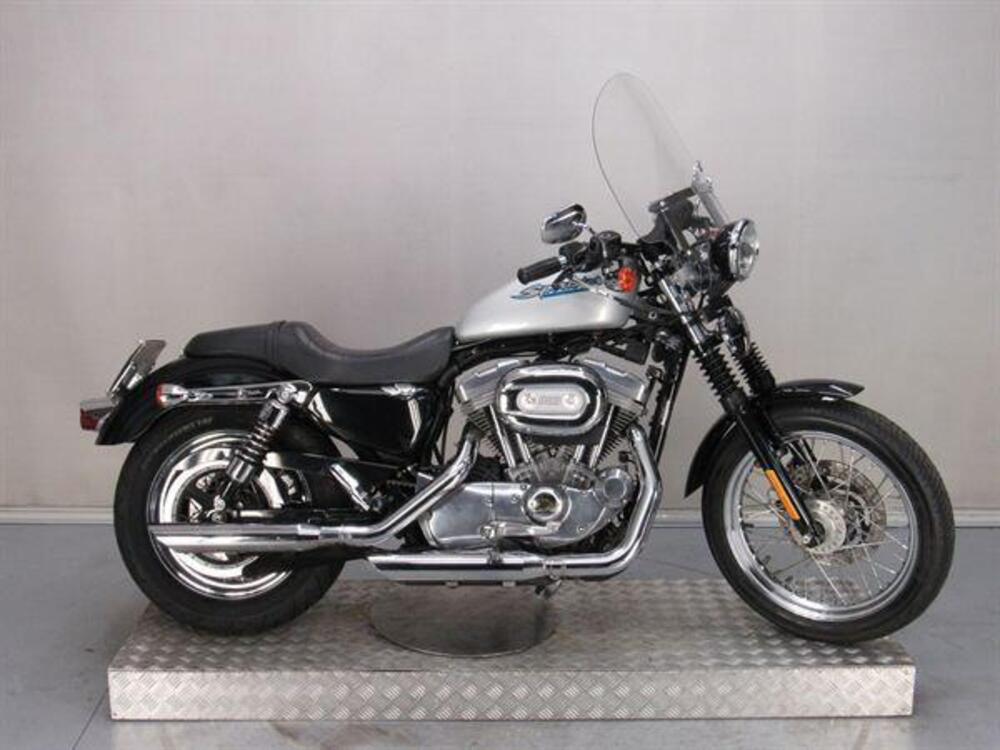 Harley-Davidson 883 Standard (2001 - 05) - XL 883