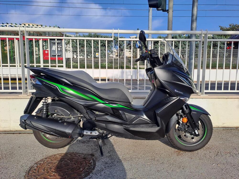 Kawasaki J 300 (2017 - 21) (3)