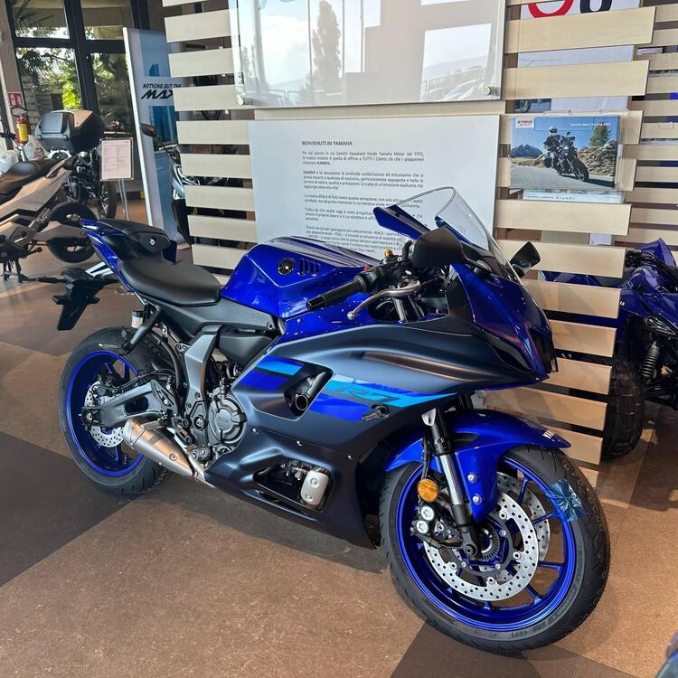 Yamaha YZF R7 (2021 - 24) (4)