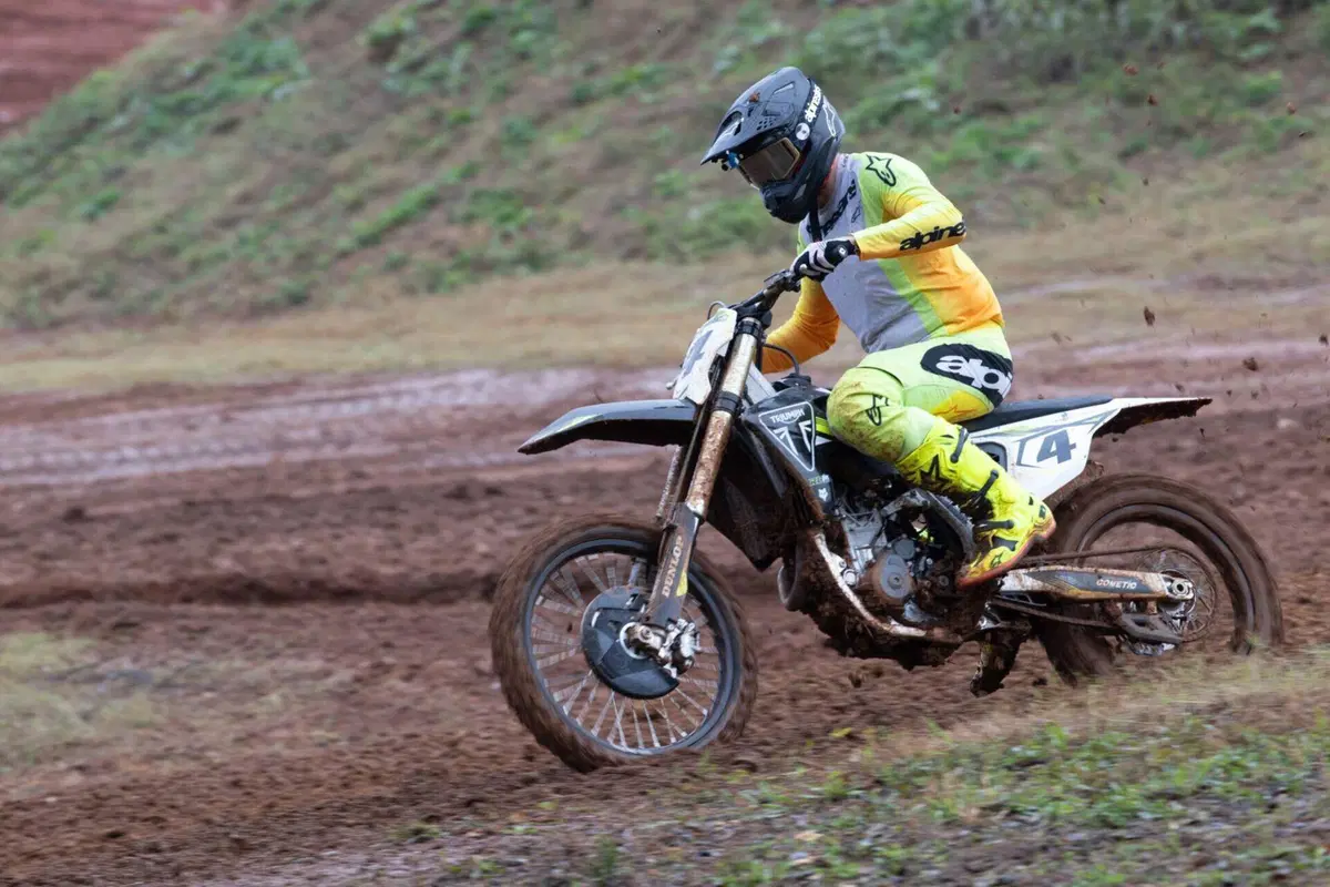 TEST: La nuova Triumph TF 450-RC. Sviluppata da Carmichael, ci ha stupito per il suo motore (2)