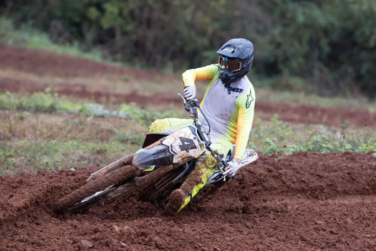 TEST: La nuova Triumph TF 450-RC. Sviluppata da Carmichael, ci ha stupito per il suo motore (4)