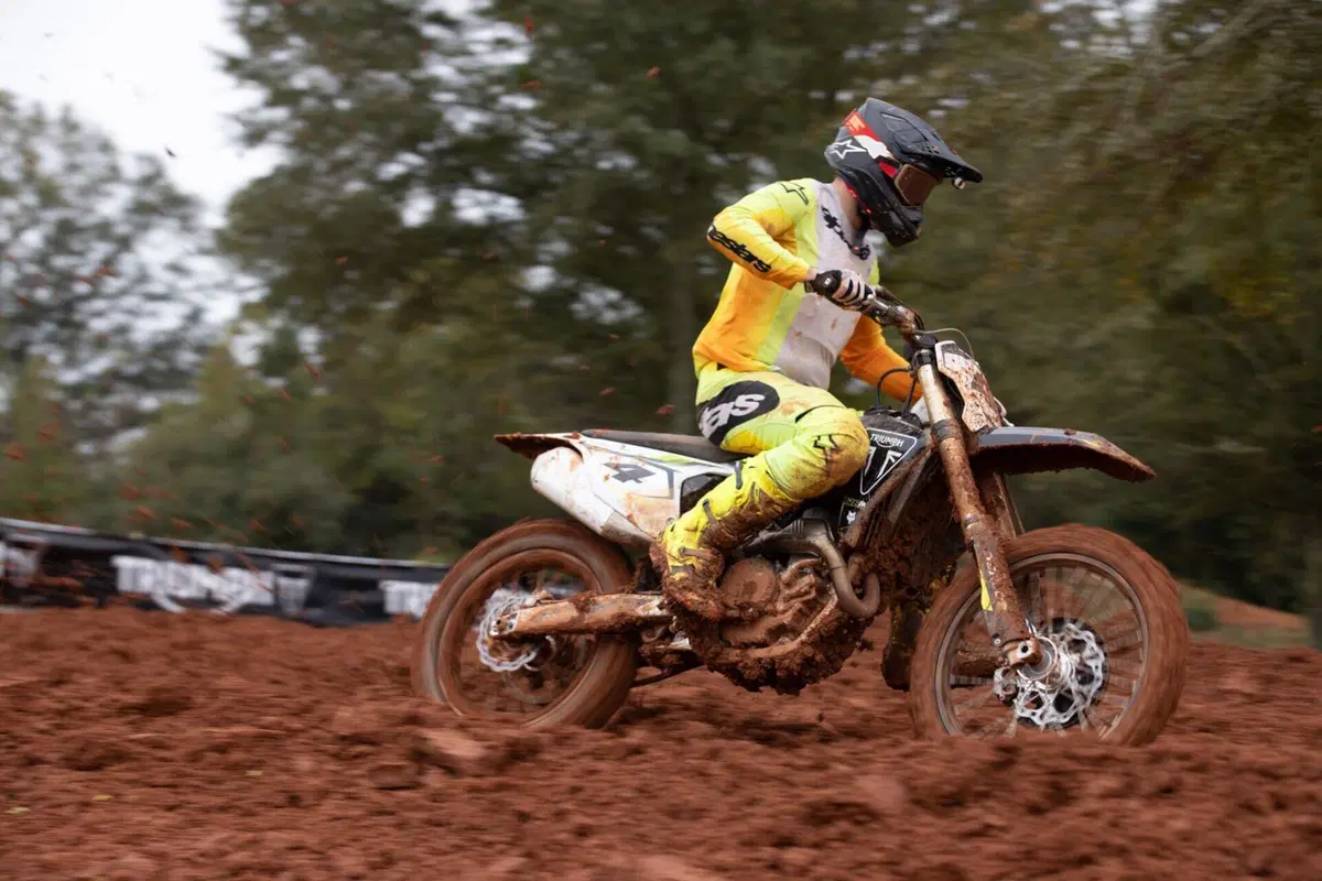 TEST: La nuova Triumph TF 450-RC. Sviluppata da Carmichael, ci ha stupito per il suo motore (6)