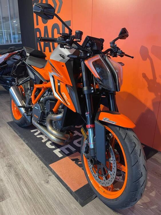 KTM 1290 Super Duke R (2022 - 23) (3)