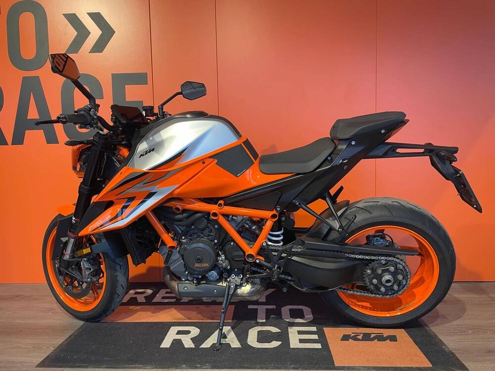 KTM 1290 Super Duke R (2022 - 23) (2)