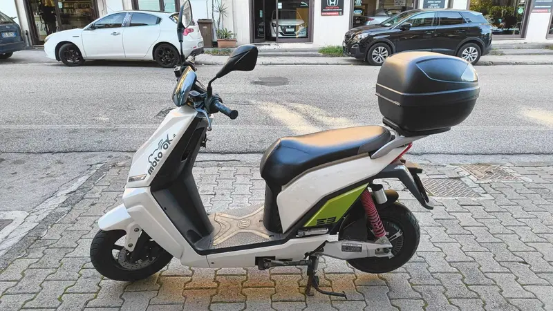 Lifan E3 (2018 - 26) (3)