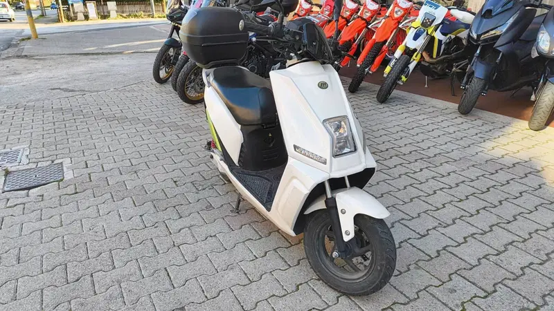 Lifan E3 (2018 - 26) (4)