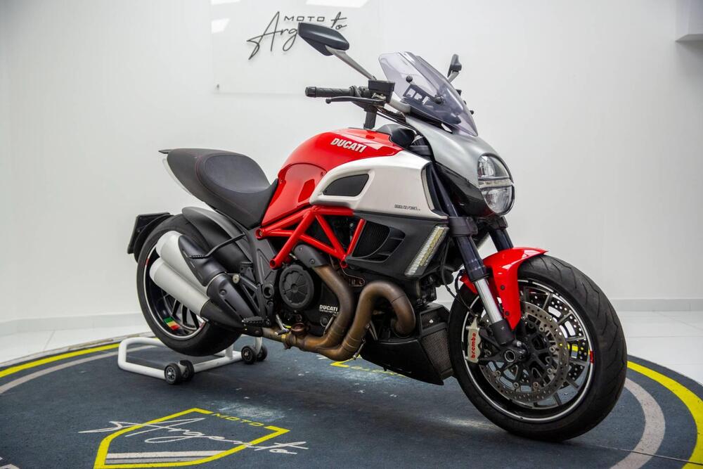 Ducati Diavel 1200 (2010 - 13) (2)