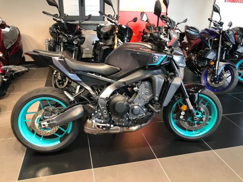 Yamaha MT-09 Y-AMT (2024 - 26)