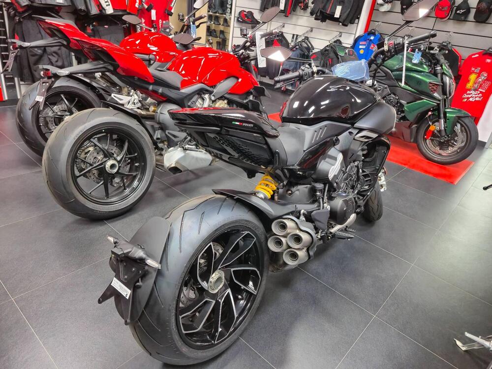 Ducati Diavel V4 (2023 - 25) (4)