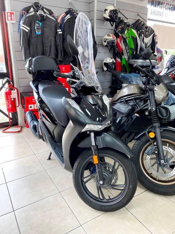 Honda SH 150i Sport (2022 - 24) (2)