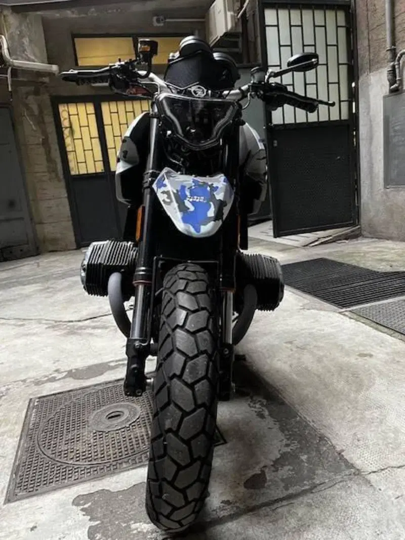 Bmw HP2 Megamoto (5)