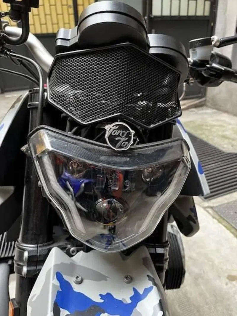 Bmw HP2 Megamoto (6)