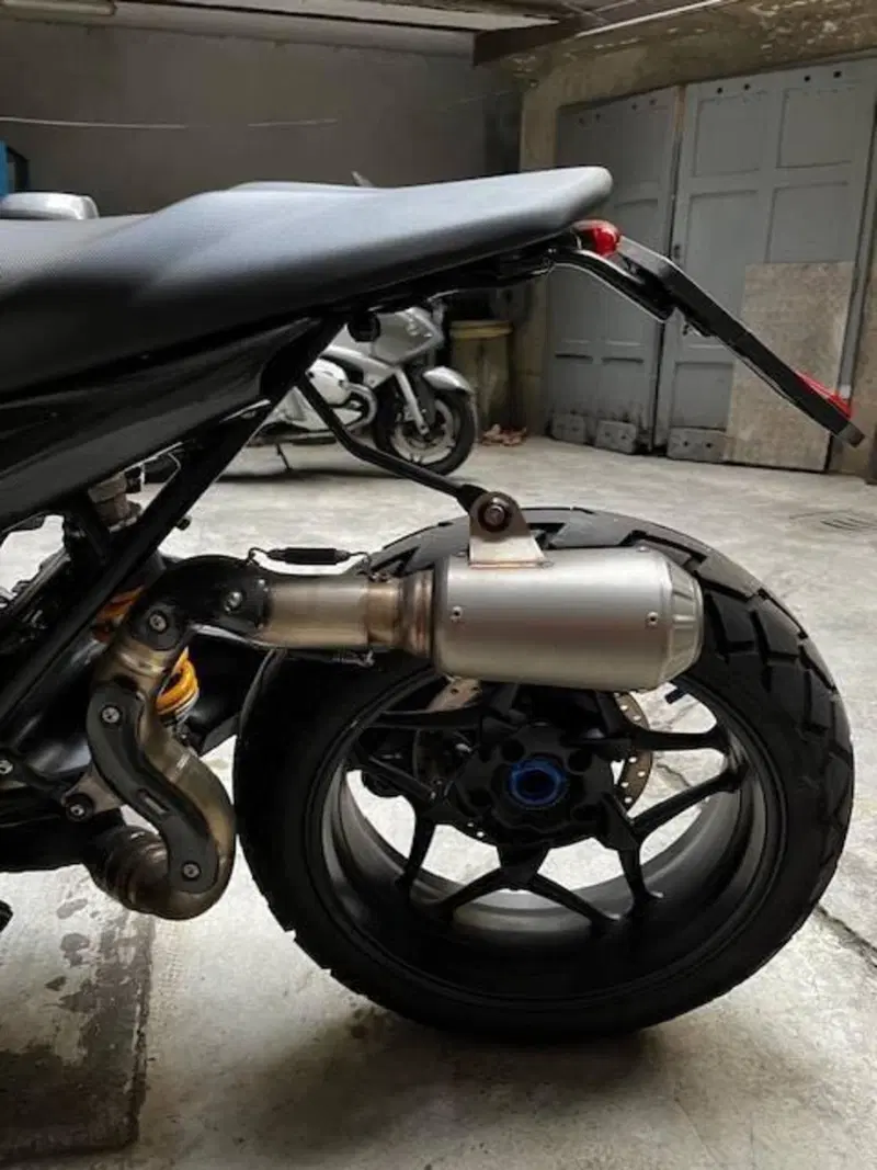 Bmw HP2 Megamoto (11)