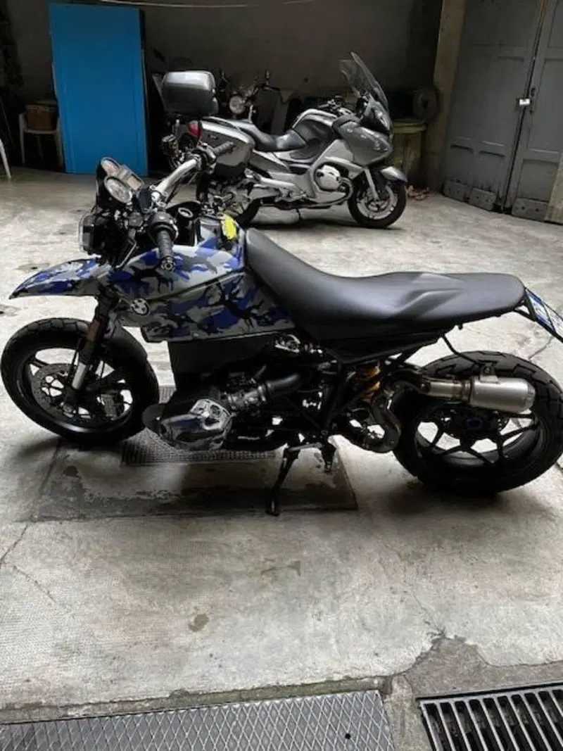 Bmw HP2 Megamoto (12)