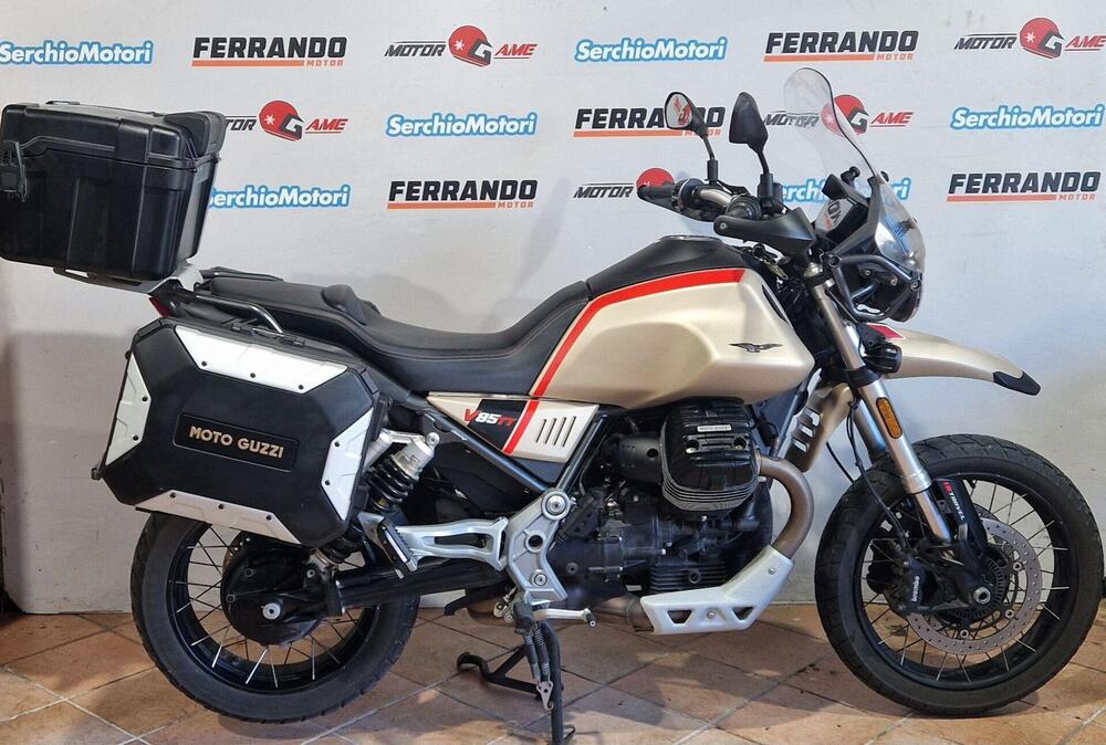 Moto Guzzi V85 TT Travel (2021 - 23)