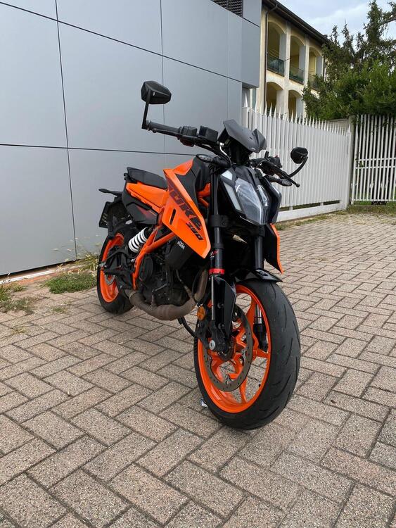 KTM 390 Duke (2024) (2)