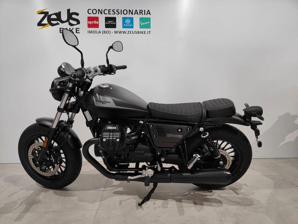 Moto Guzzi V9 Bobber (2021 - 24) (2)