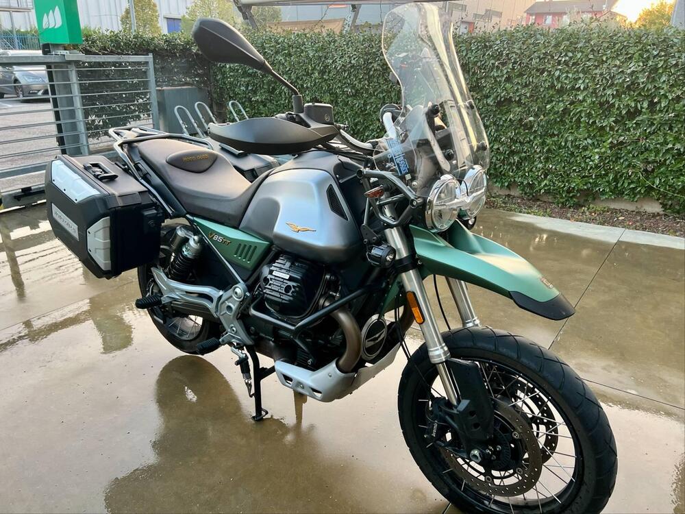 Moto Guzzi V85 TT Centenario (2021 - 22) (5)