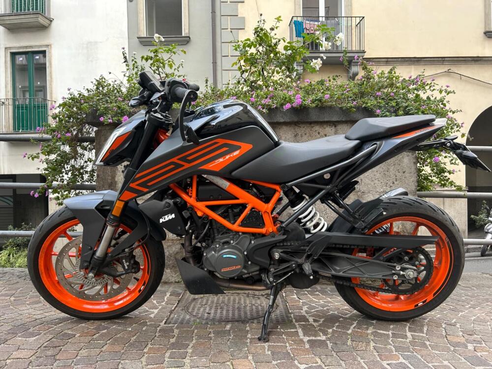 KTM 125 Duke (2021 - 23) (2)