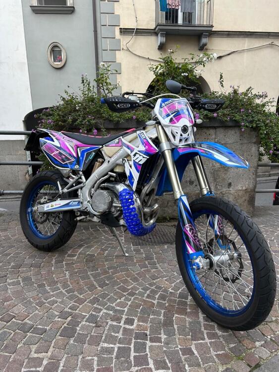 Tm Moto EN 300 Fi ES 2T (2022) (2)