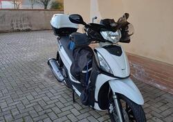 Kymco People 300i GT (2010 - 17) usata