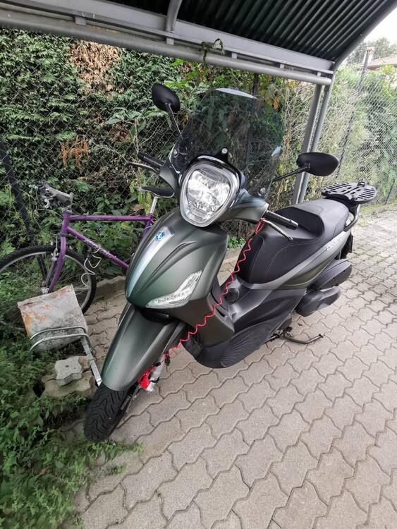 Piaggio Beverly 350 SportTouring ie ABS (2011 - 17) (3)