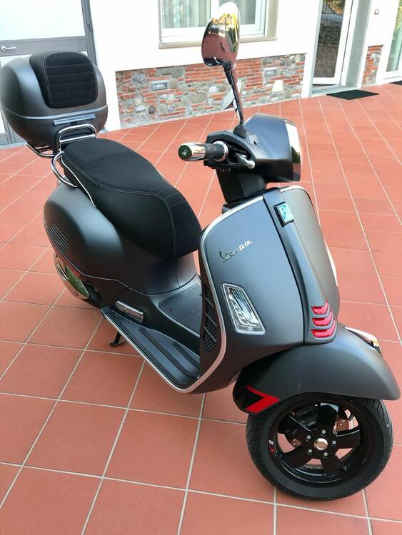 Vespa GTS 300 Super Sport Hpe (2021 - 22)