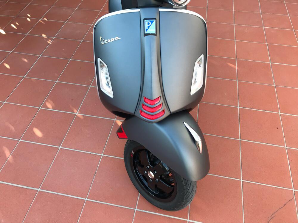 Vespa GTS 300 Super Sport Hpe (2021 - 22) (4)