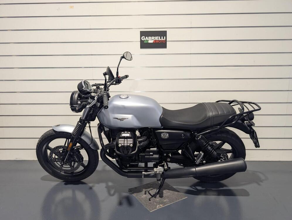 Moto Guzzi V7 850 Stone Special Abs (2021) (4)