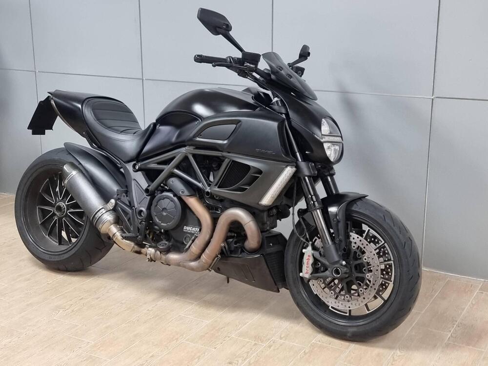 Ducati Diavel 1200 Dark (2012 - 13) (2)