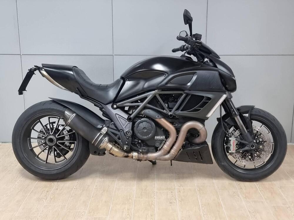 Ducati Diavel 1200 Dark (2012 - 13)