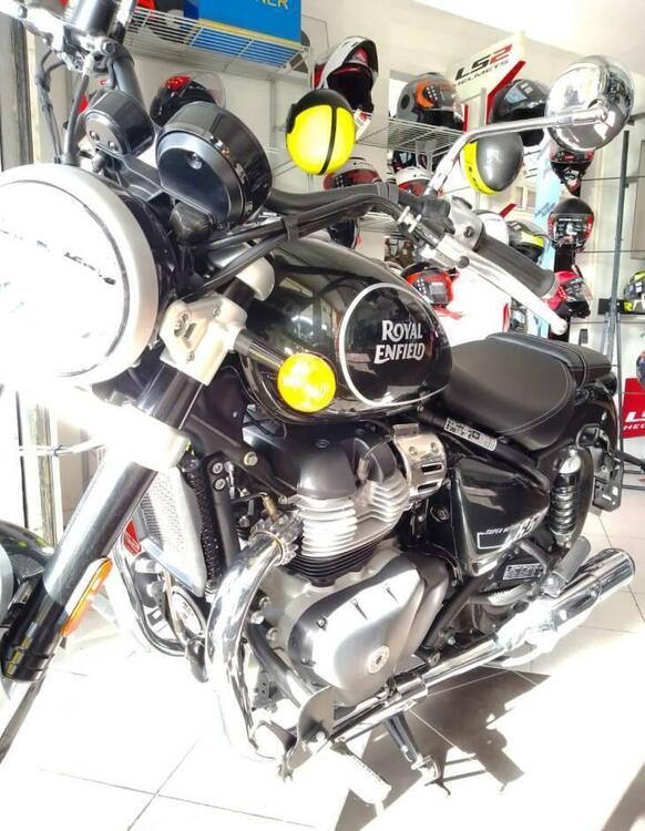 Royal Enfield Super Meteor 650 (2023 - 24) (3)