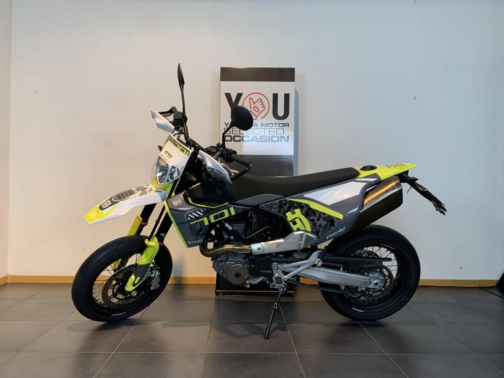 Husqvarna 701 Supermoto (2023 - 24)