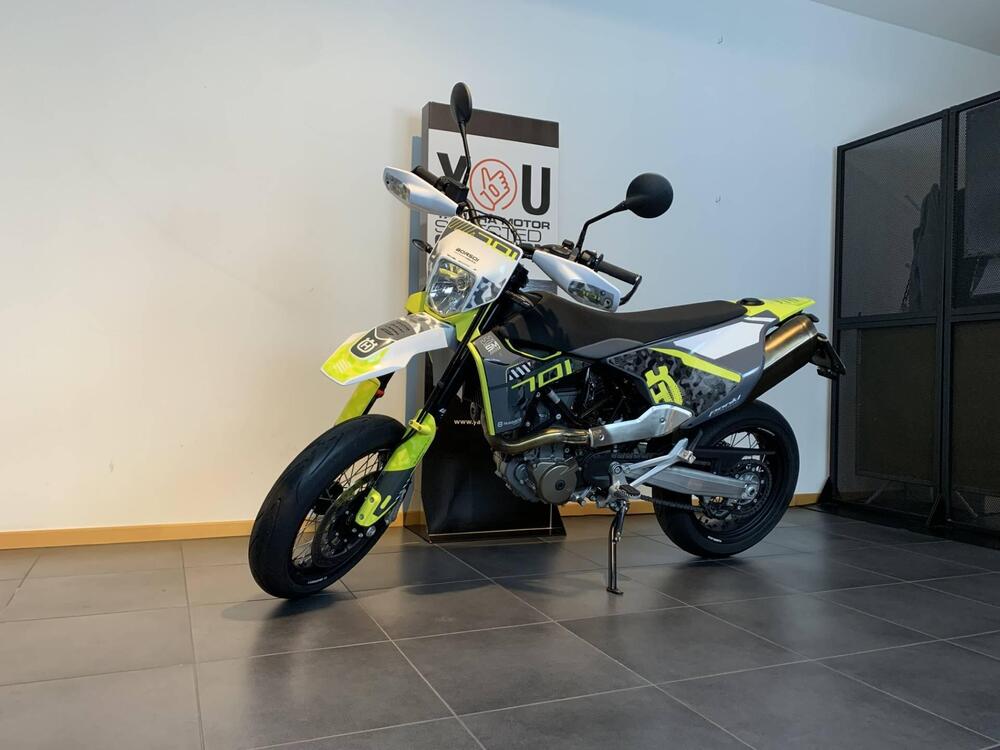 Husqvarna 701 Supermoto (2023 - 24) (2)