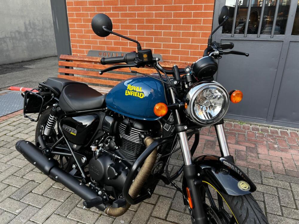 Royal Enfield Meteor 350 Fireball (2021 - 24) (3)